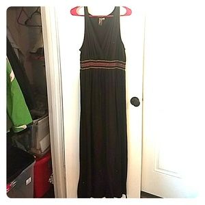 L8ter brand, brown maxi-dress.